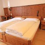 Hotel Fiescherhof 3*