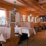 Hotel Fiescherhof 3*